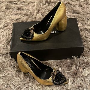 Kenneth Cole New York Alexis Crystal Embellished Gold Metallic Pump